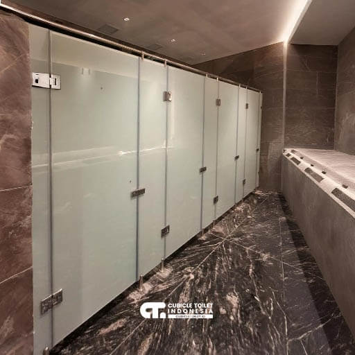 desain cubicle toilet kaca